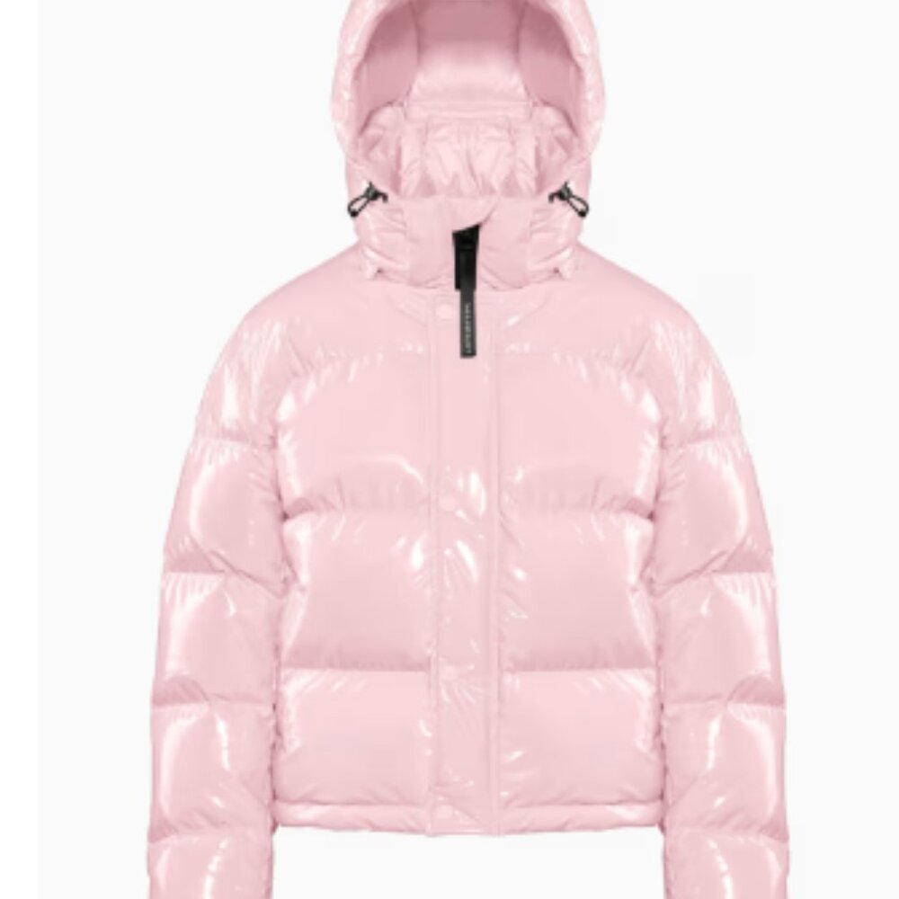 Aritzia Super Puff™ Shorty magnolia